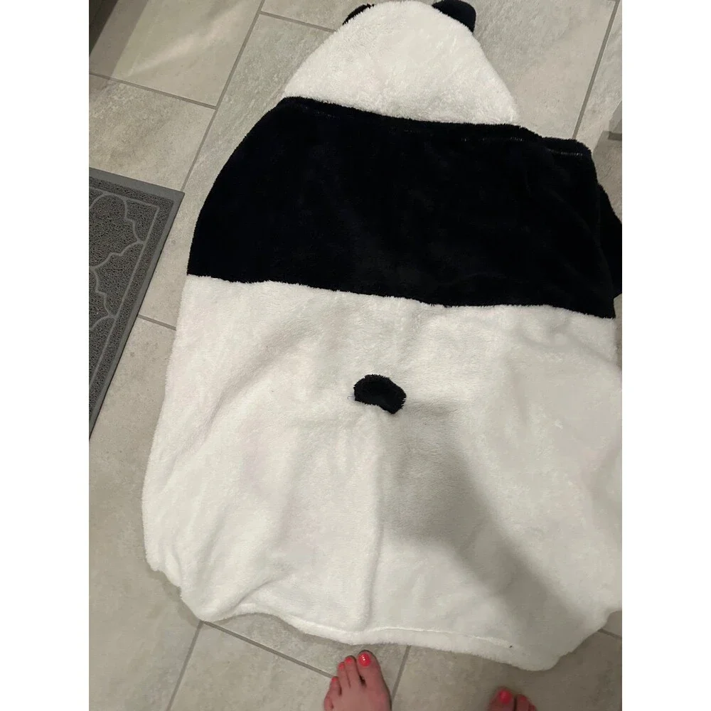 Like new kids panda hooded blanket